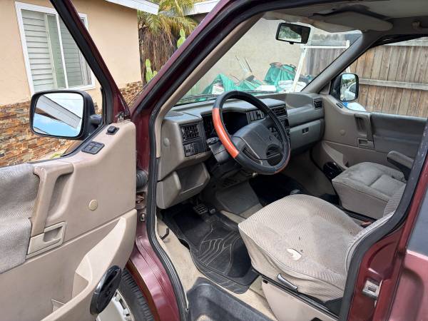 1993 Volkswagen Eurovan Base 3dr GL Mini-Van — photo 8