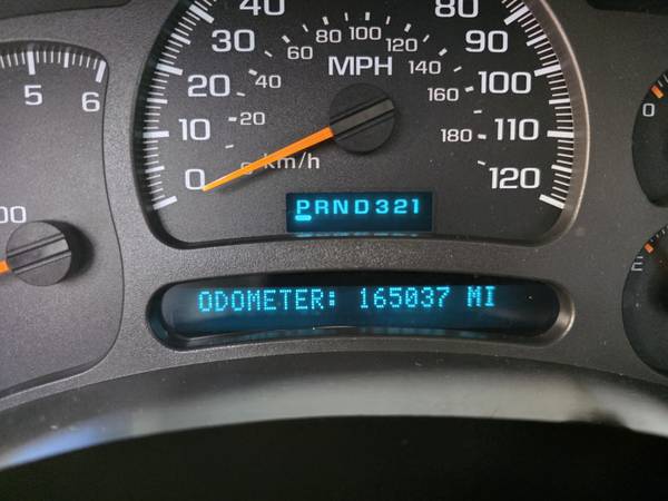 2003 Chevrolet Tahoe LS — photo 11