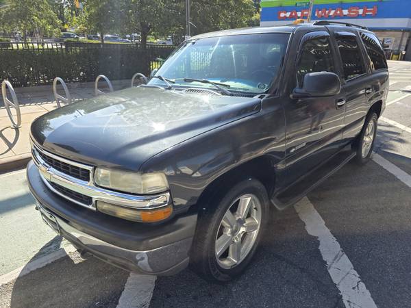 2003 Chevrolet Tahoe LS — photo 2