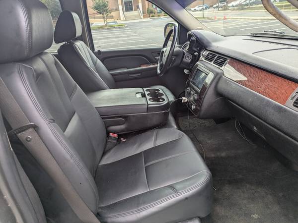 2008 GMC Yukon XL 1500 SLT 4x4 Automatic — photo 7