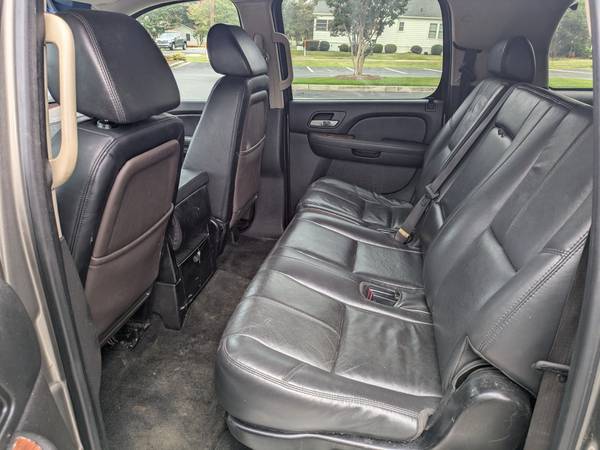2008 GMC Yukon XL 1500 SLT 4x4 Automatic — photo 6