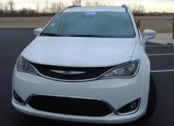 2019 Chrysler Pacifica Touring L Plus Front-wheel Drive Passenger Van Automatic — photo 1