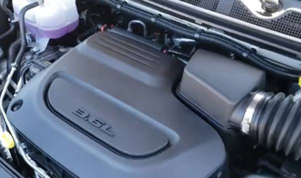 2019 Chrysler Pacifica Touring L Plus Front-wheel Drive Passenger Van Automatic — photo 4