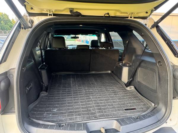 2016 Ford Explorer Limited 4dr Front-wheel Drive Automatic — photo 9