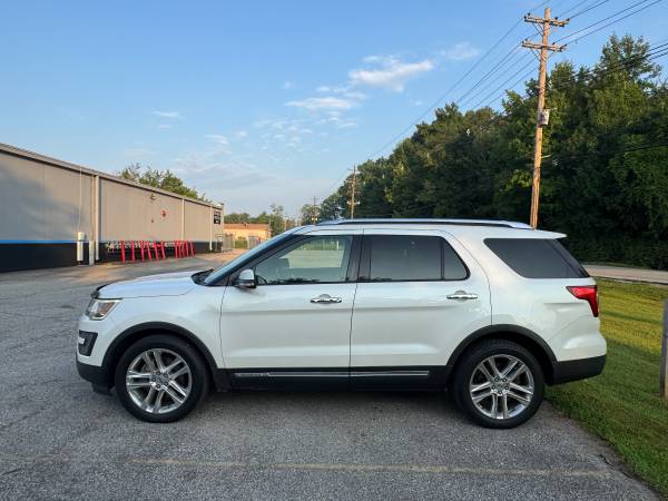 2016 Ford Explorer Limited 4dr Front-wheel Drive Automatic — photo 1