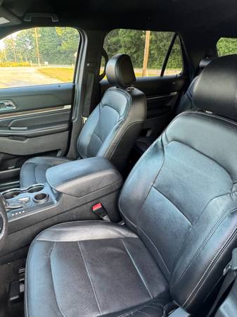 2016 Ford Explorer Limited 4dr Front-wheel Drive Automatic — photo 12