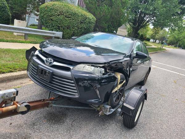 2016 Toyota Camry SE 4dr Sedan Automatic — photo 11