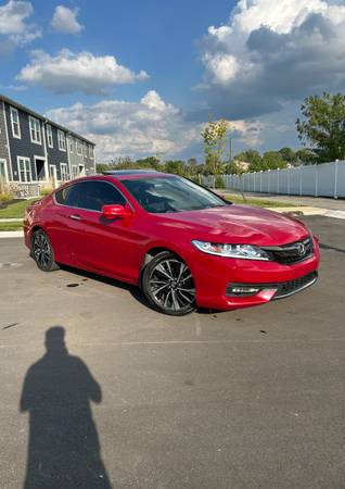2017 Honda Accord EX-L V6 4dr Sedan Automatic — photo 1