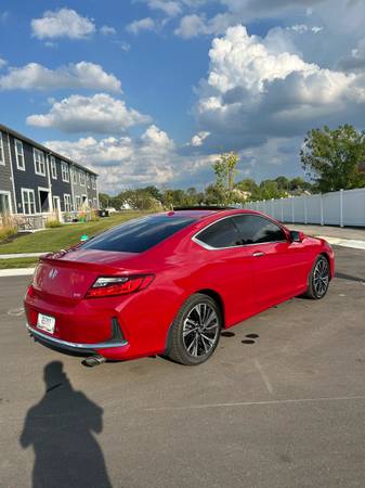 2017 Honda Accord EX-L V6 4dr Sedan Automatic — photo 5