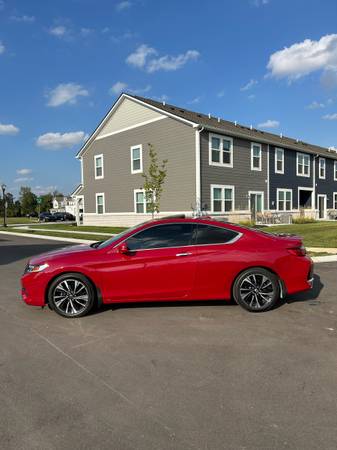 2017 Honda Accord EX-L V6 4dr Sedan Automatic — photo 4