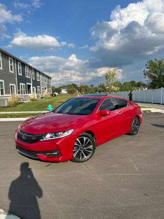 2017 Honda Accord EX-L V6 4dr Sedan Automatic — photo 2
