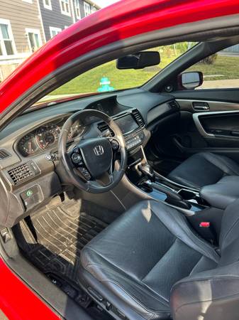 2017 Honda Accord EX-L V6 4dr Sedan Automatic — photo 9