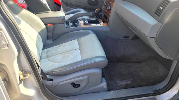 2007 Jeep Grand Cherokee Overland 4dr 4x2 Automatic — photo 3