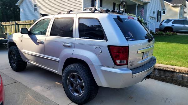 2007 Jeep Grand Cherokee Overland 4dr 4x2 Automatic — photo 1
