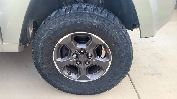 2007 Jeep Grand Cherokee Overland 4dr 4x2 Automatic — photo 2