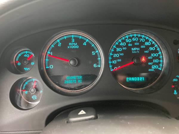 2007 Chevrolet Suburban 1500 LT 4x4 Automatic — photo 11