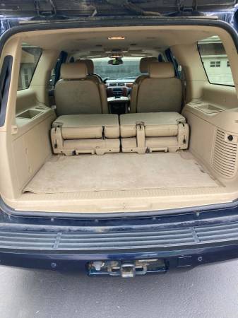 2007 Chevrolet Suburban 1500 LT 4x4 Automatic — photo 9