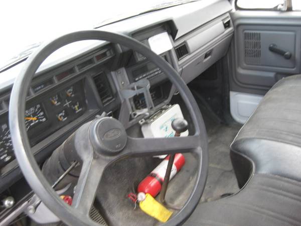 1999 Ford F800 Valve — photo 5