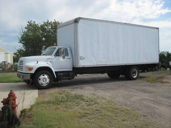 1999 Ford F800 Valve — photo 1