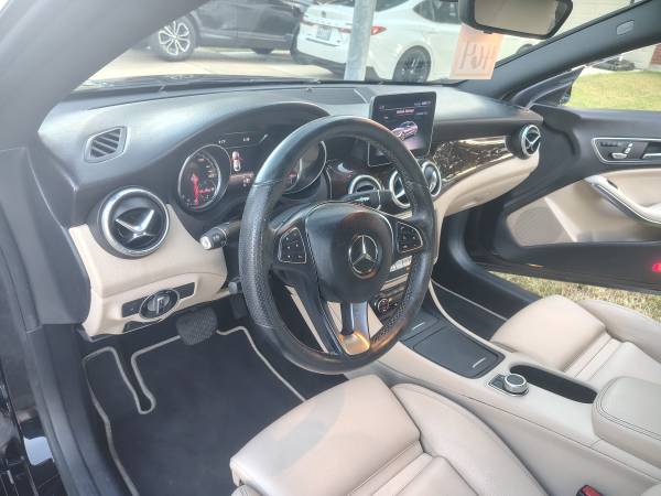 2018 Mercedes-Benz CLA 250 Base — photo 9
