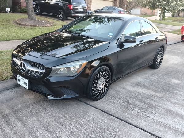 2018 Mercedes-Benz CLA 250 Base — photo 1