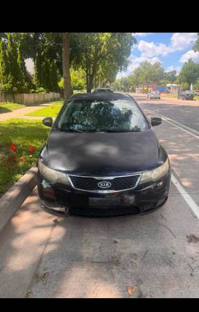 2012 KIA Forte LX 4dr Sedan Manual — photo 3