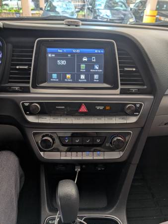2018 Hyundai Sonata SE 4dr Sedan Automatic — photo 3