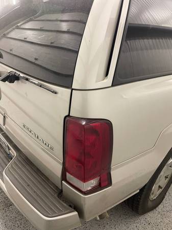 2005 Cadillac Escalade Base 4x2 Automatic — photo 1