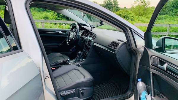 2015 Volkswagen Golf TDI SEL 4-Door — photo 7