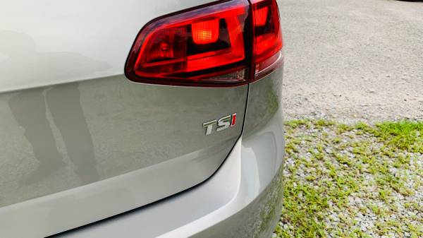 2015 Volkswagen Golf TDI SEL 4-Door — photo 4
