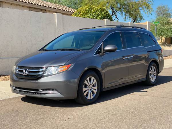 2016 Honda Odyssey LX Passenger Van Automatic — photo 1
