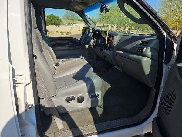 2007 Ford F 350 Lariat 4x4 SD Super Cab 6.75 ft. box 142 in. WB SRW Manual — photo 9