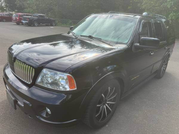 2004 Lincoln Navigator Base 4x4 Automatic — photo 3