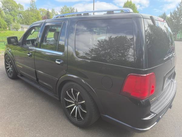 2004 Lincoln Navigator Base 4x4 Automatic — photo 4