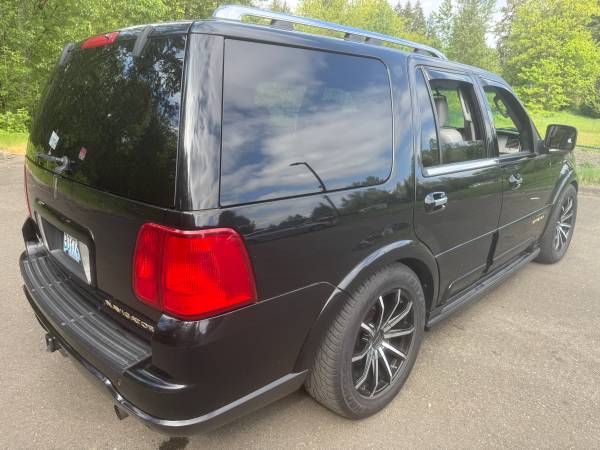 2004 Lincoln Navigator Base 4x4 Automatic — photo 5
