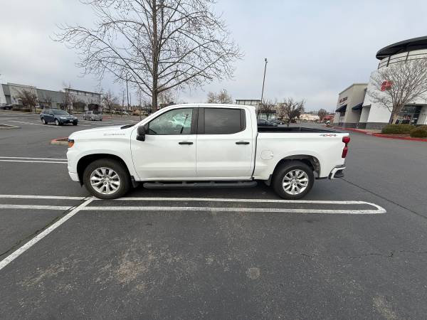 2024 Chevrolet Silverado 1500 Custom — photo 1