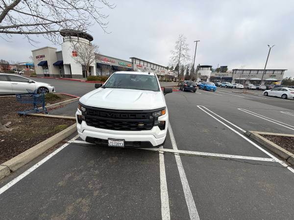 2024 Chevrolet Silverado 1500 Custom — photo 3