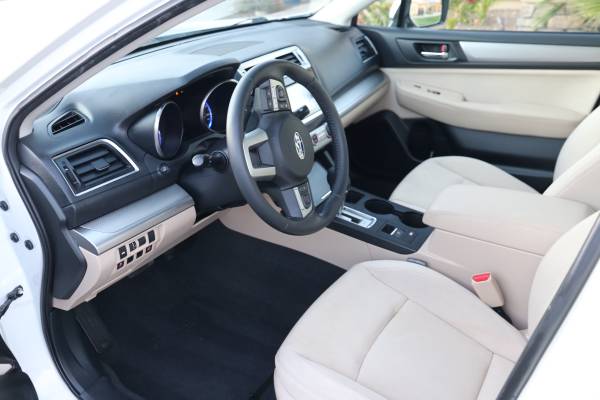 2015 Subaru Legacy 2.5i Premium — photo 8
