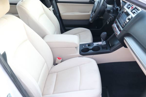 2015 Subaru Legacy 2.5i Premium — photo 9