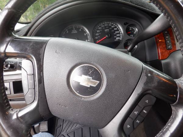 2008 Chevrolet Tahoe LT 4x4 Automatic — photo 7