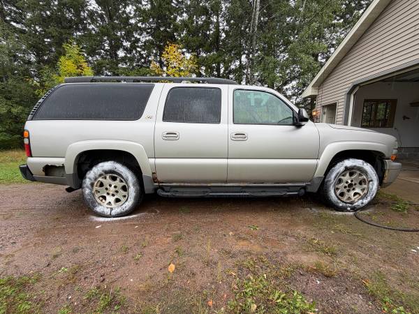 2004 Chevrolet Suburban 2500 LS 4x2 Automatic — photo 6