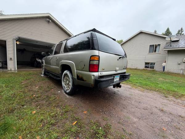 2004 Chevrolet Suburban 2500 LS 4x2 Automatic — photo 3