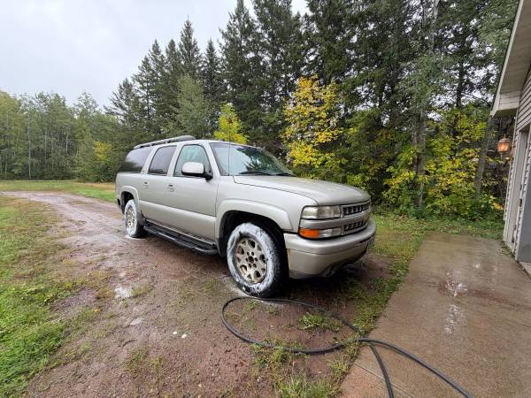 2004 Chevrolet Suburban 2500 LS 4x2 Automatic — photo 7