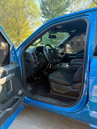 2019 Ford F-150 Platinum — photo 12