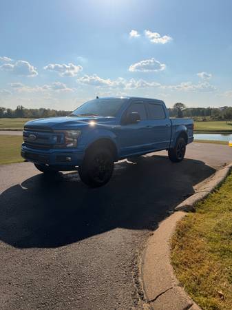 2019 Ford F-150 Platinum — photo 11