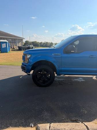 2019 Ford F-150 Platinum — photo 10