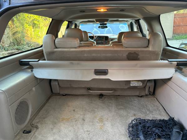 2002 Chevrolet Suburban 2500 LT 4dr 4x2 Automatic — photo 7