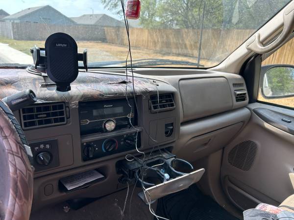 2002 Ford E 350 Super Duty XL Wagon Automatic — photo 4