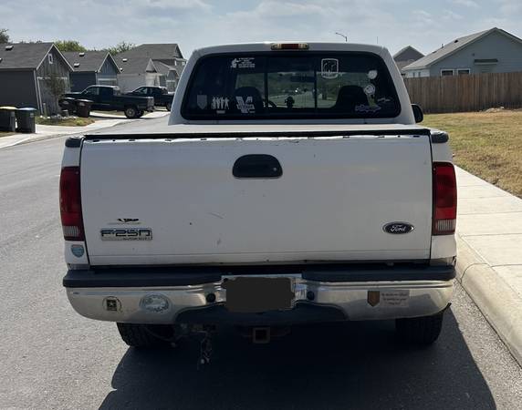 2002 Ford E 350 Super Duty XL Wagon Automatic — photo 1
