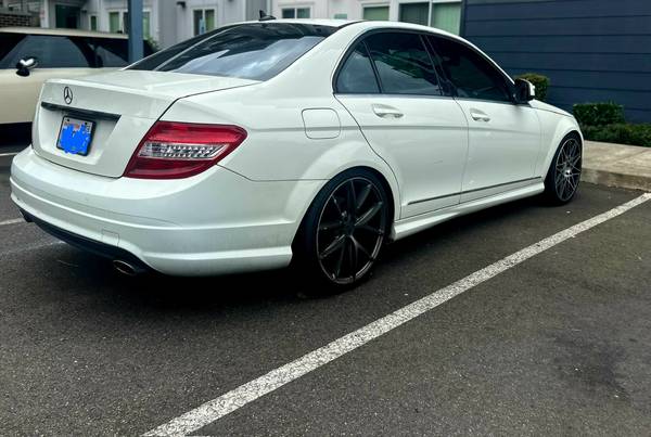 2008 Mercedes-Benz C300 — photo 1